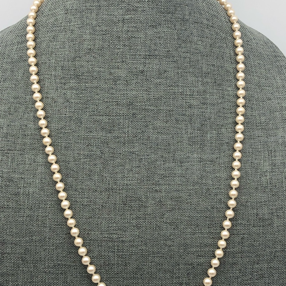 Lovely Monet Pearl Strand.